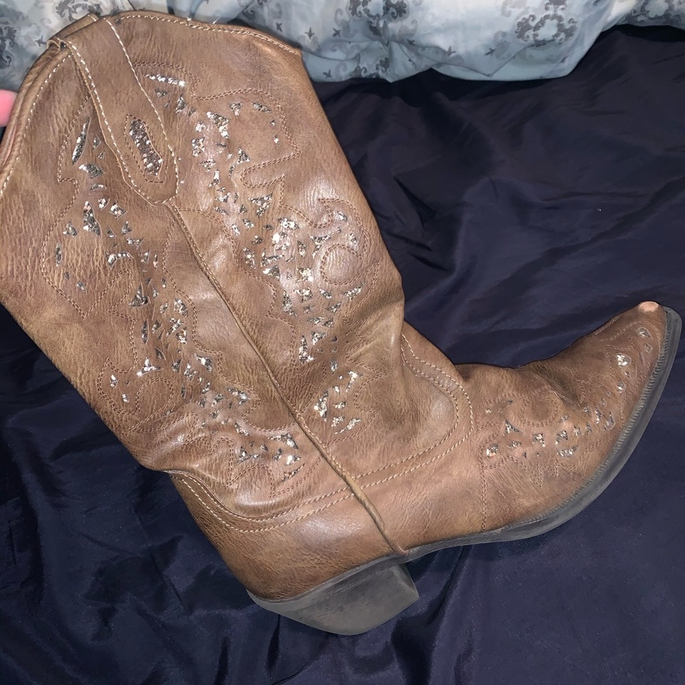 Women’s cowboy boots